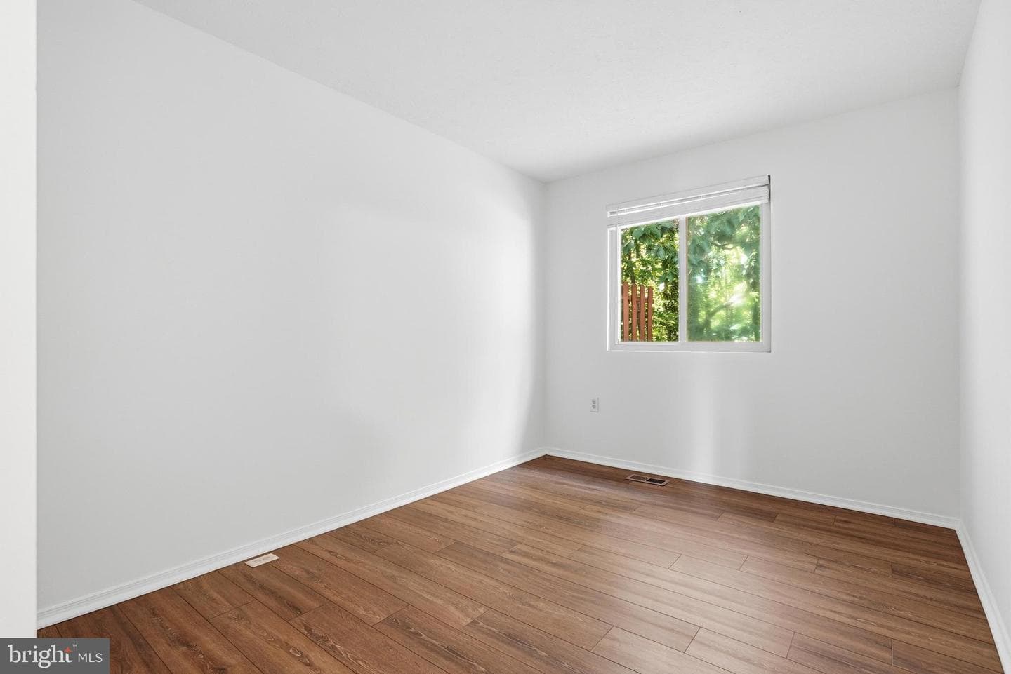 504 Greenblades Court photo 18