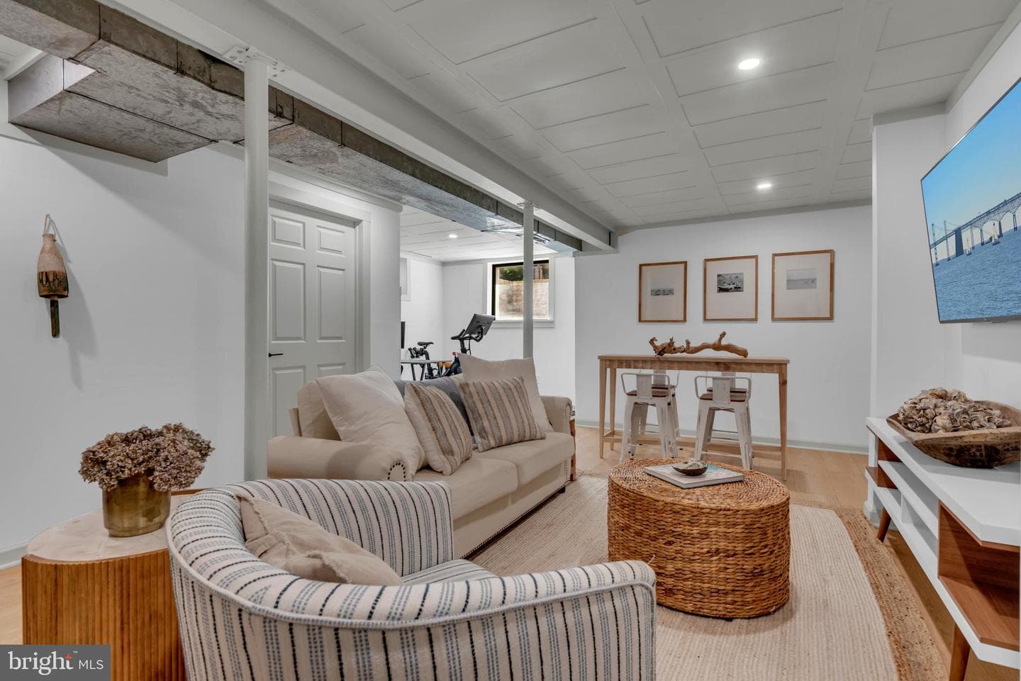 297 Tolstoy Lane photo 33