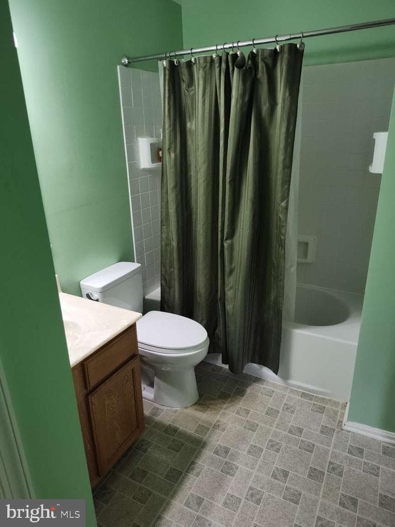 624 Newbridge Court photo 9