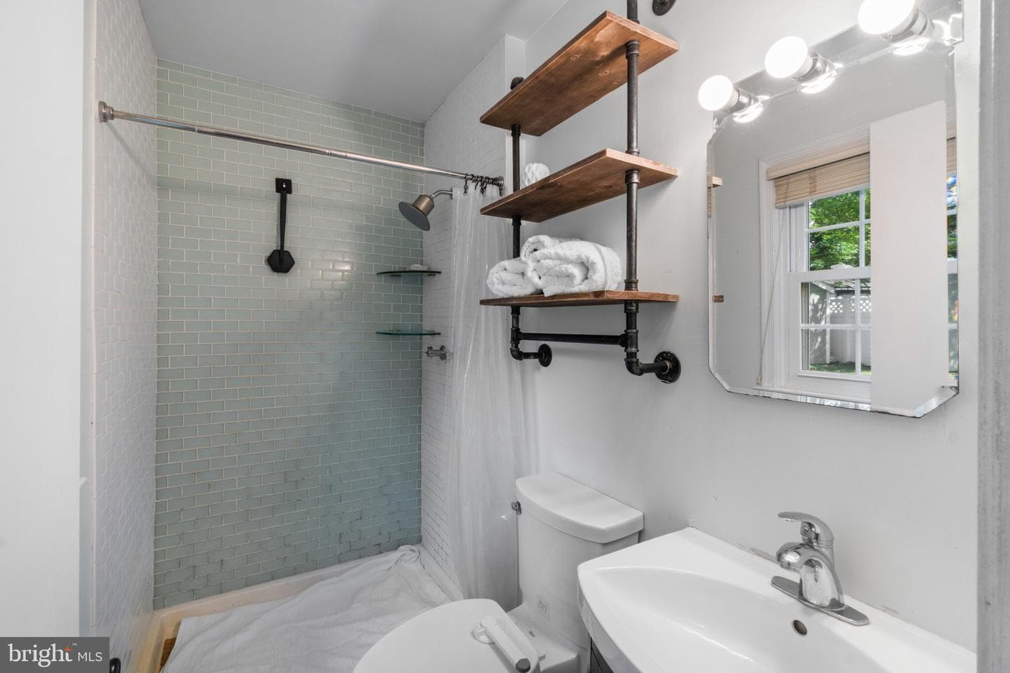 117 Oakwood Road photo 17