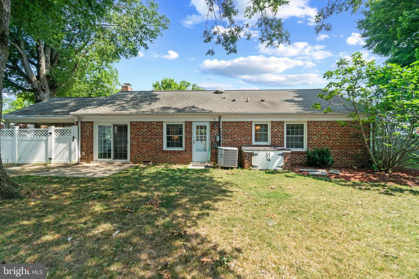 117 Oakwood Road photo 81