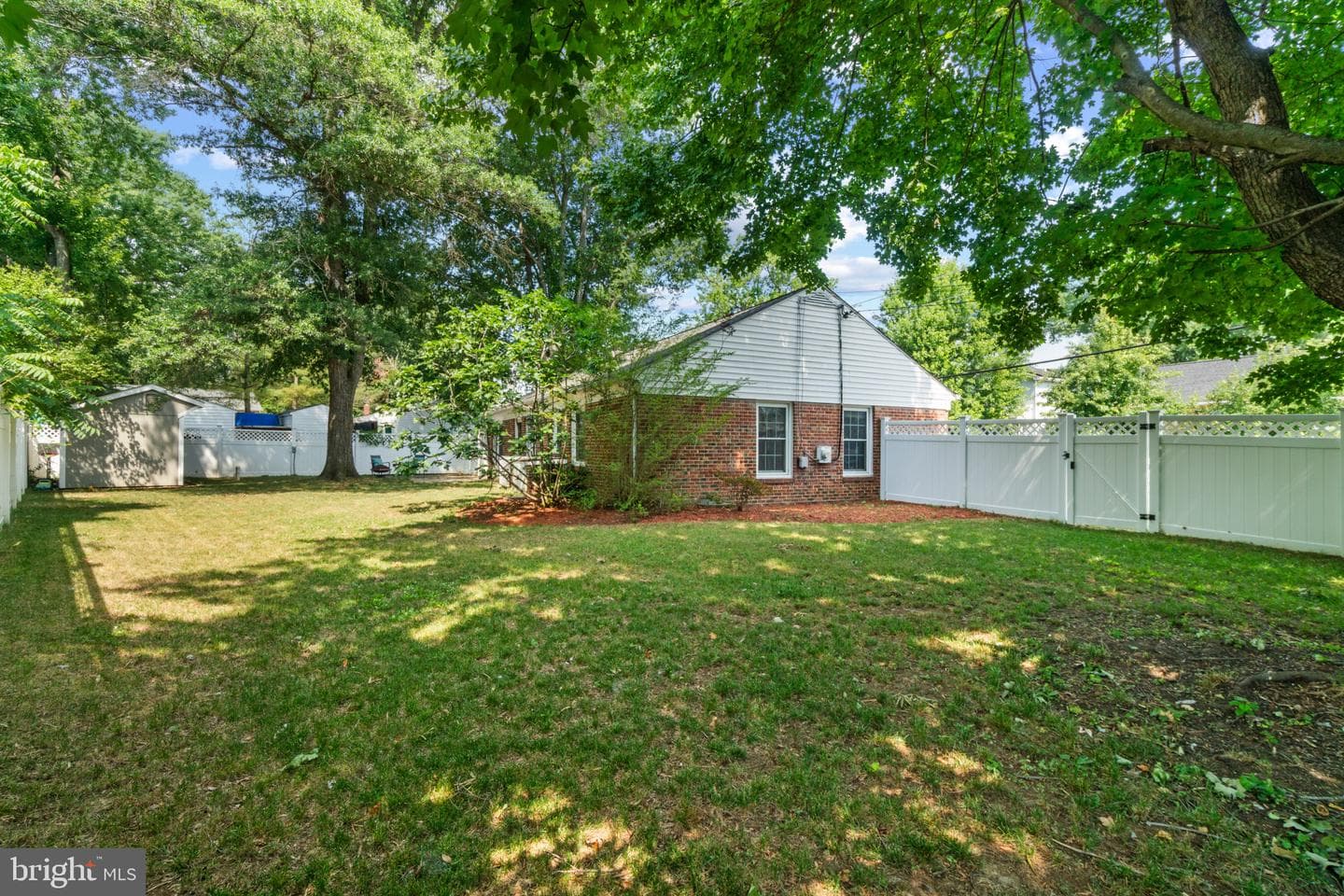117 Oakwood Road photo 82
