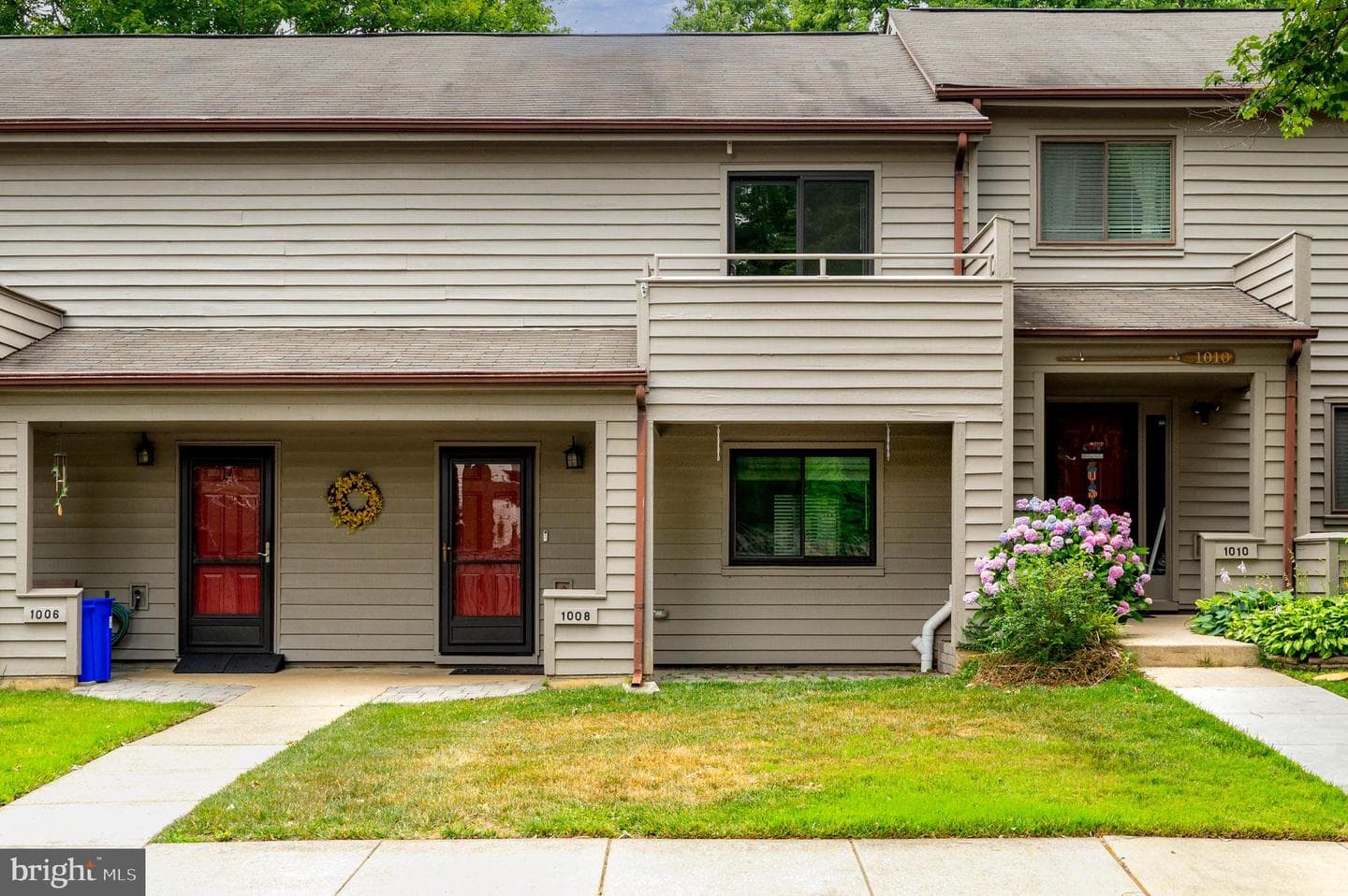 1008 Cedar Ridge Court photo 2