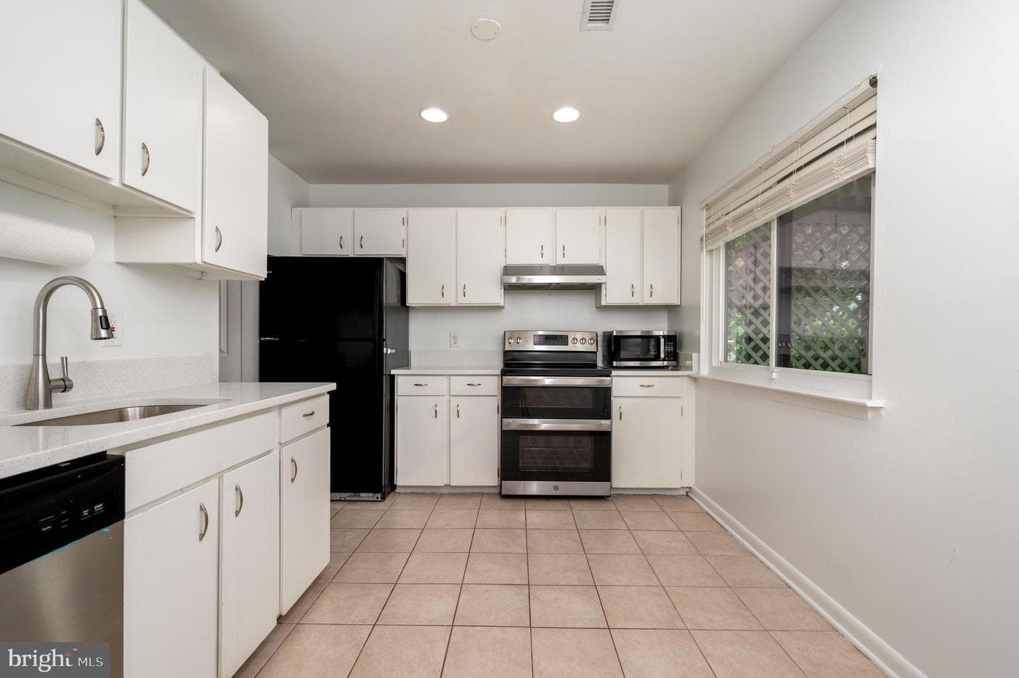1008 Cedar Ridge Court photo 6