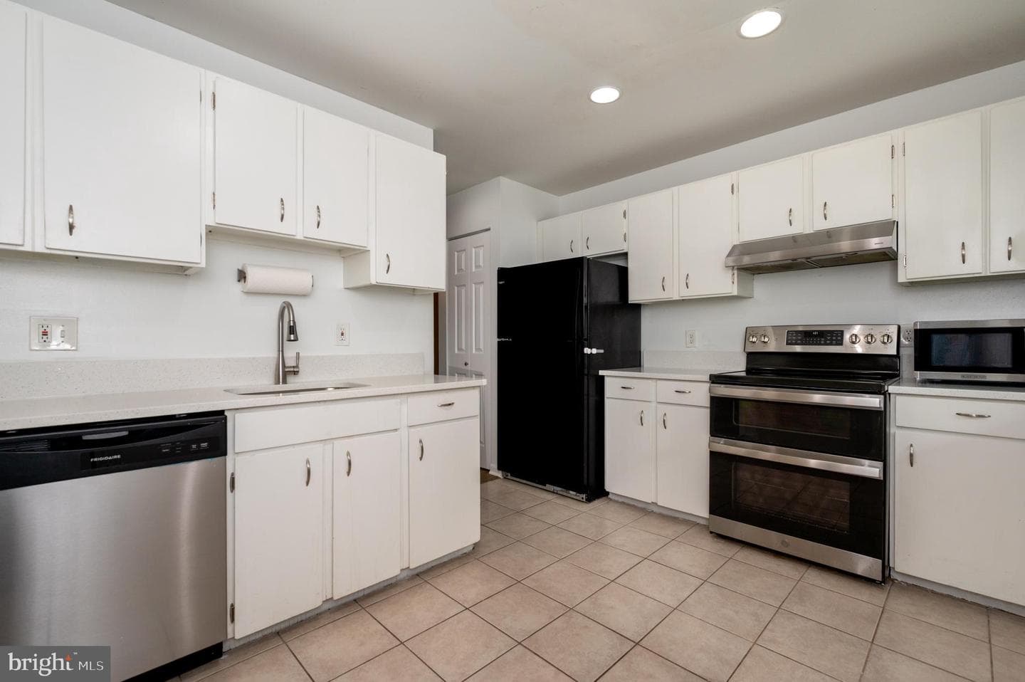 1008 Cedar Ridge Court photo 7