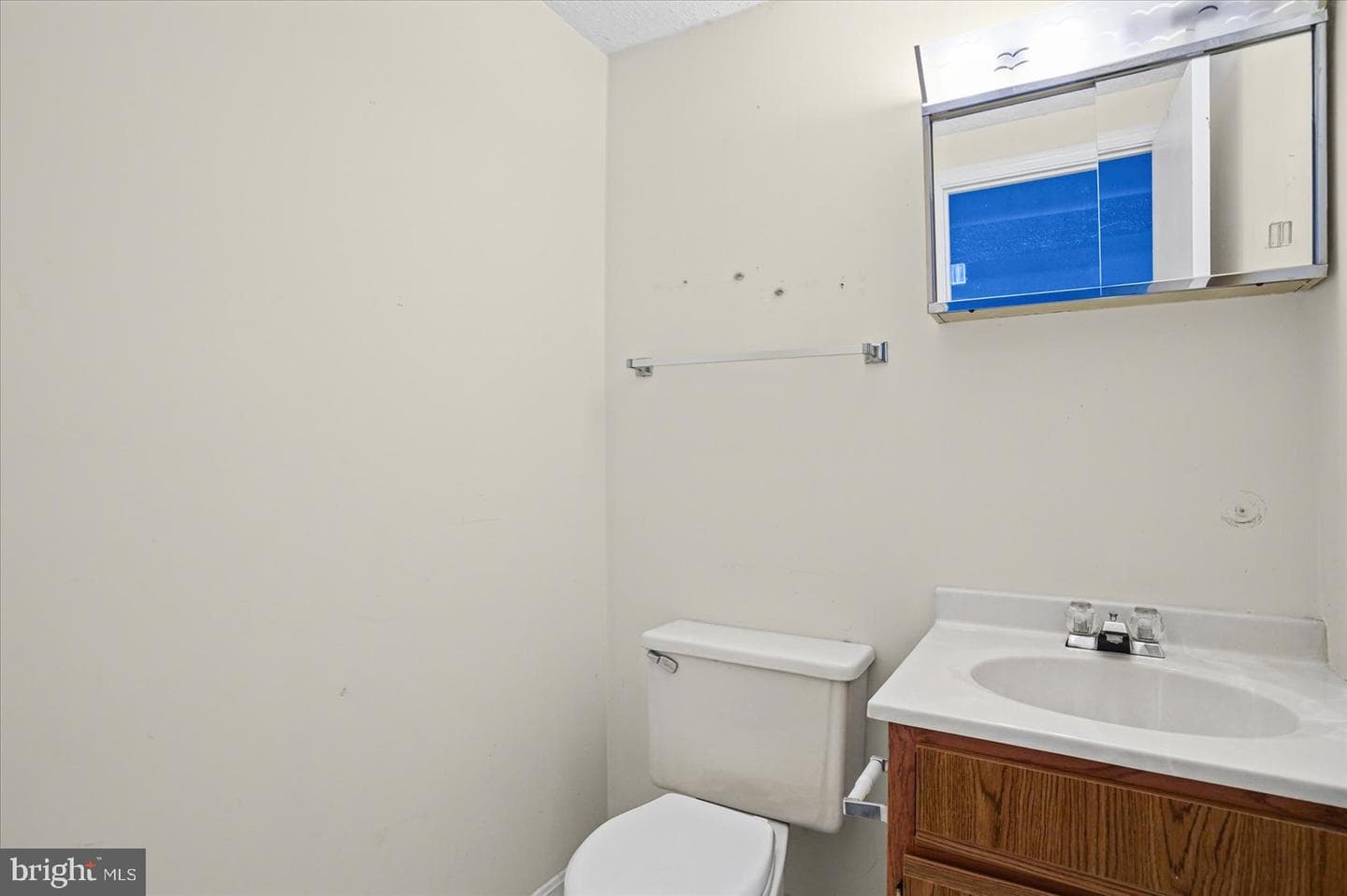560 Elizabeth Lane photo 22