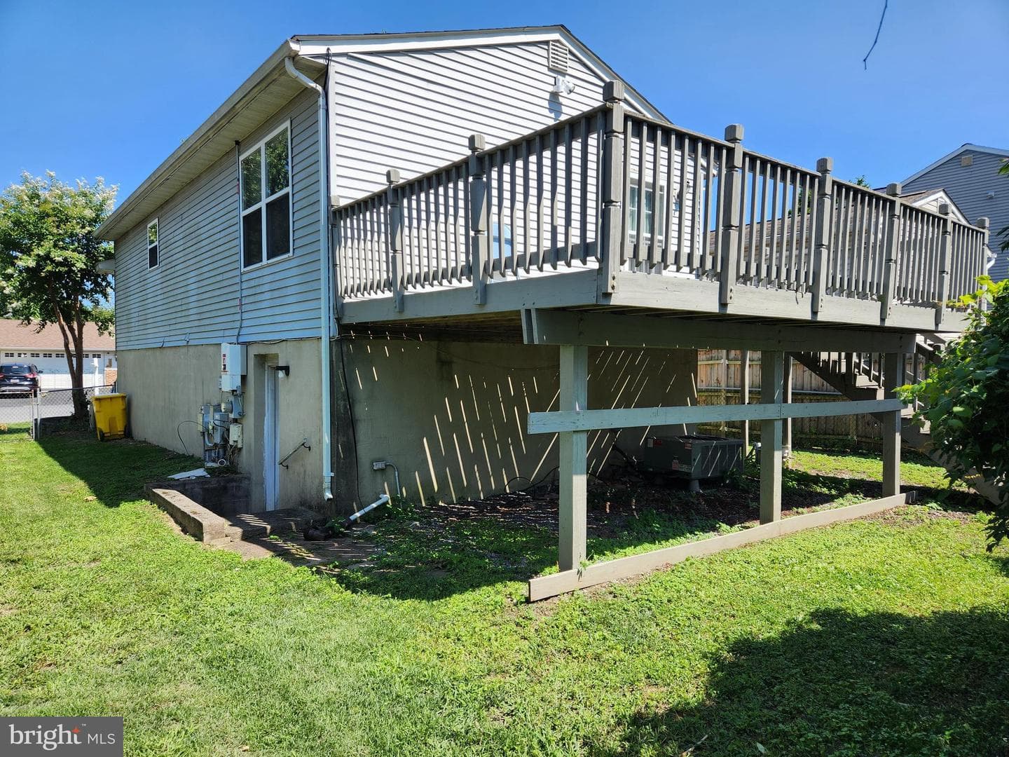 560 Elizabeth Lane photo 24