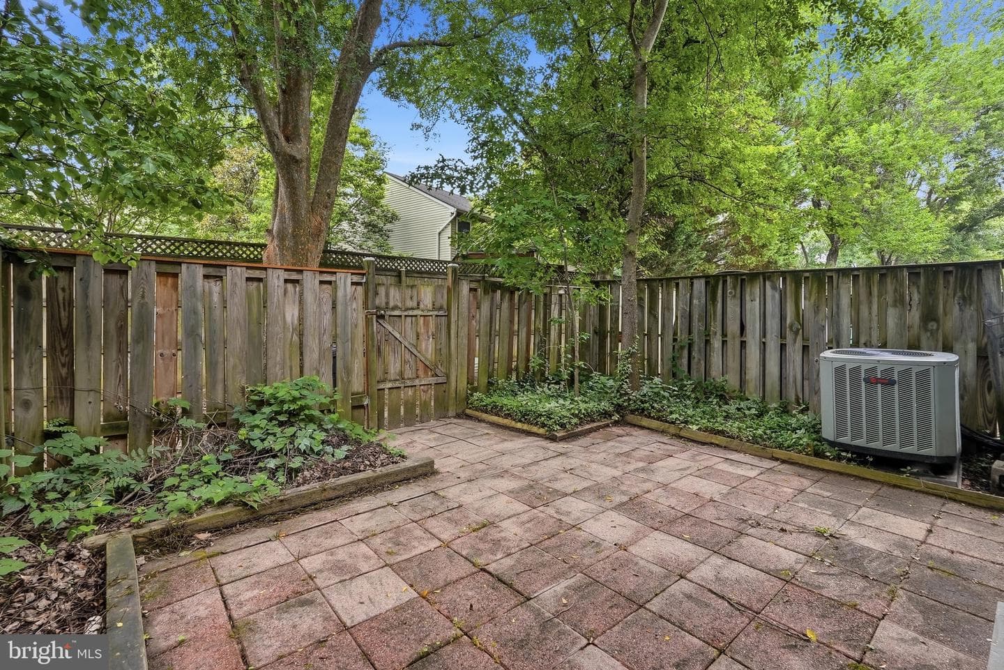 1814 Aberdeen Circle photo 31