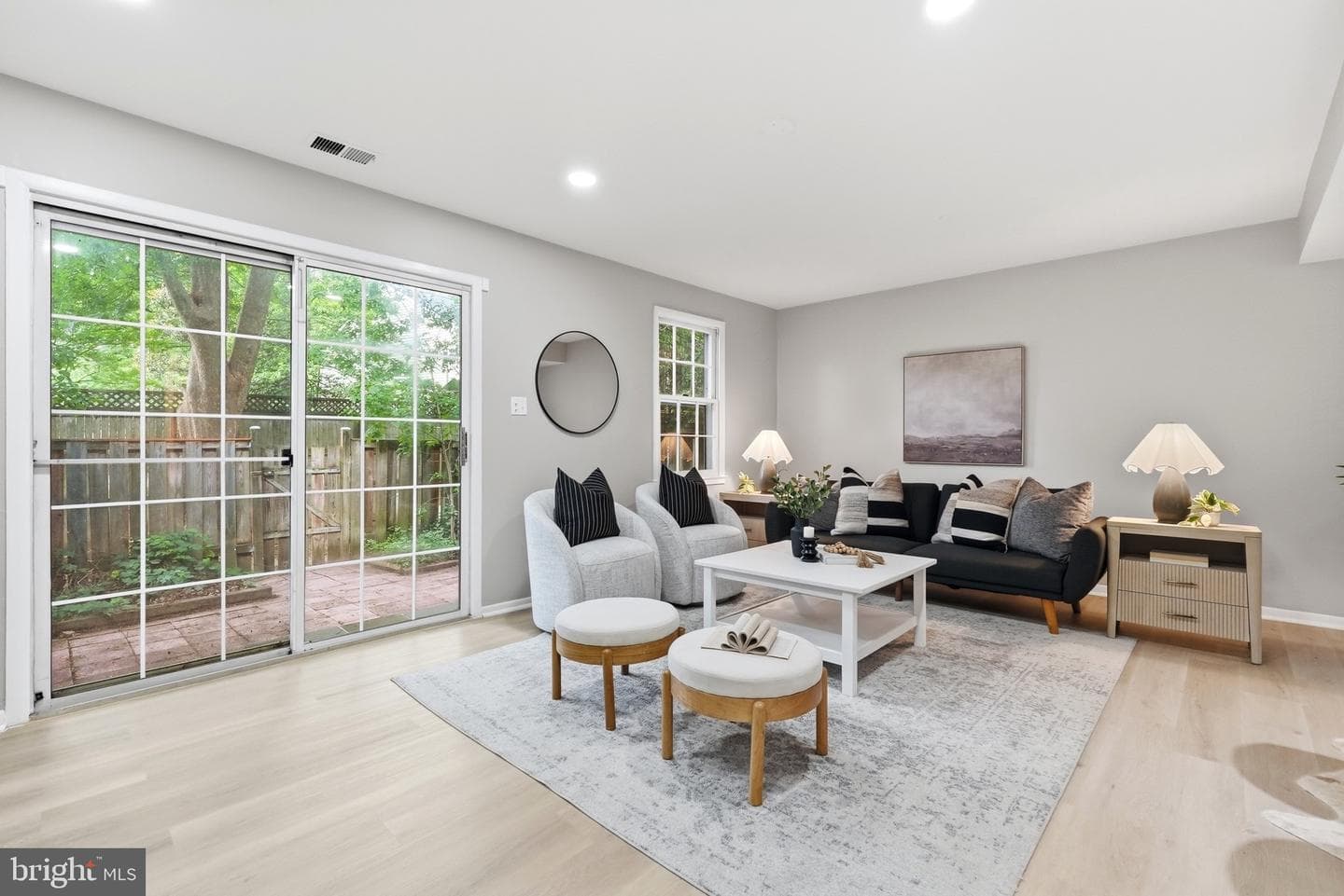 1814 Aberdeen Circle photo 9