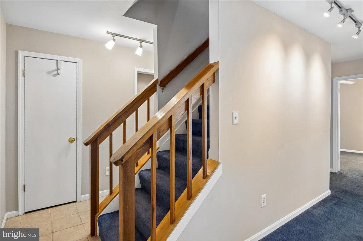 932 Yachtsman Way photo 32
