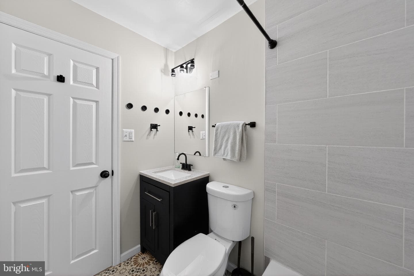3670 5th Avenue photo 16