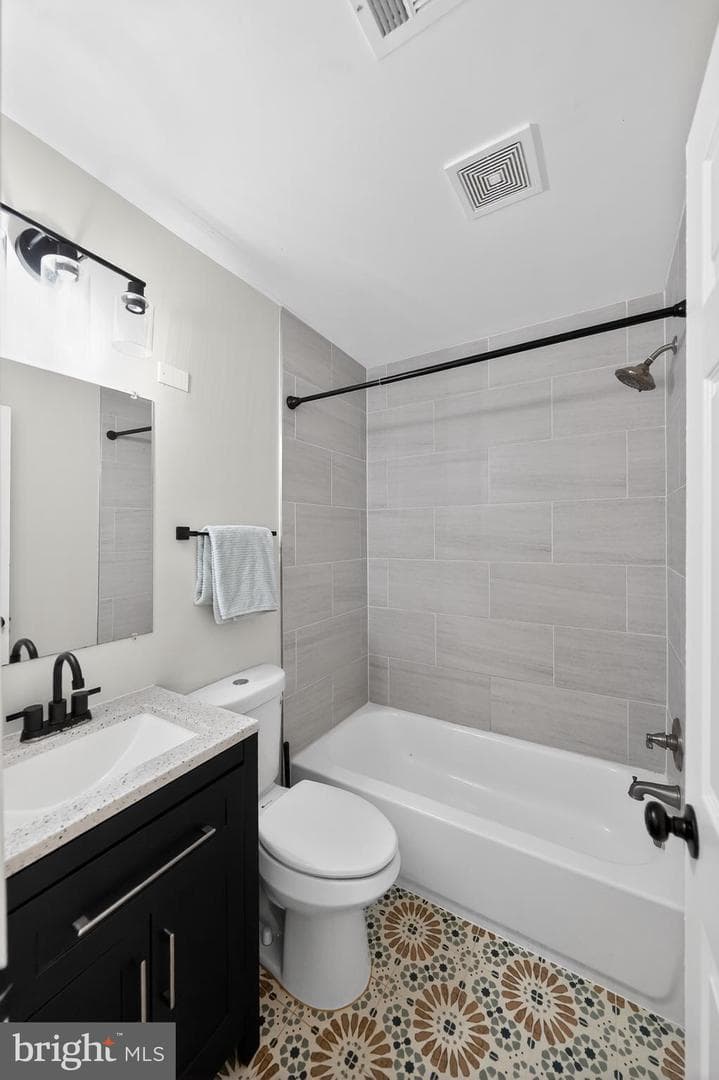 3670 5th Avenue photo 17