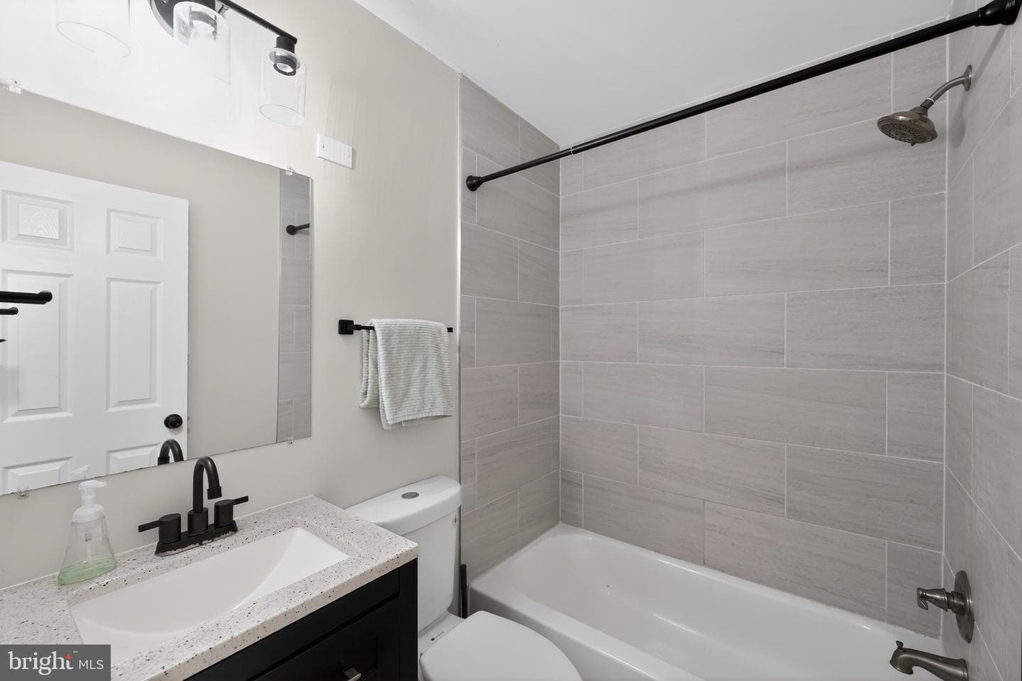 3670 5th Avenue photo 18