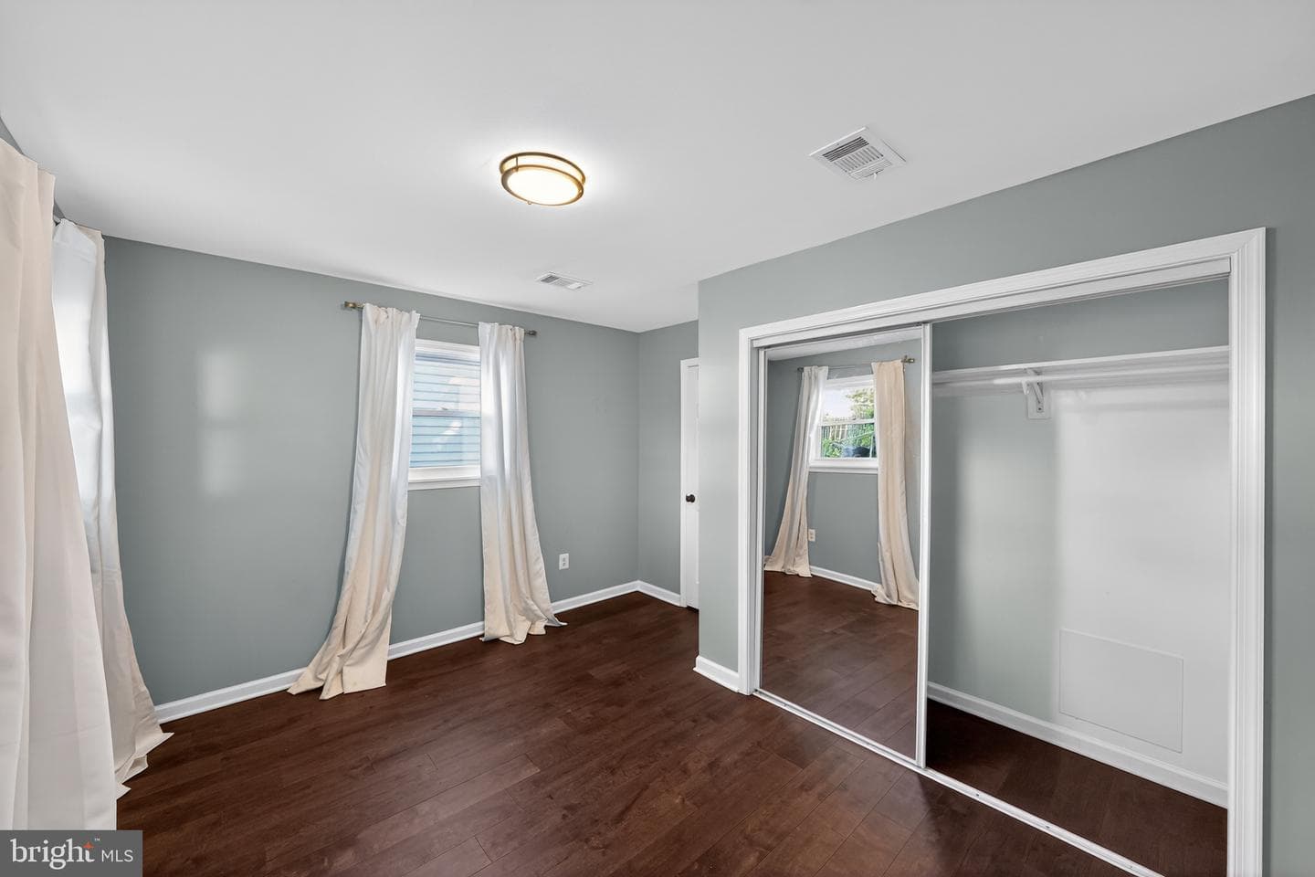 3670 5th Avenue photo 27