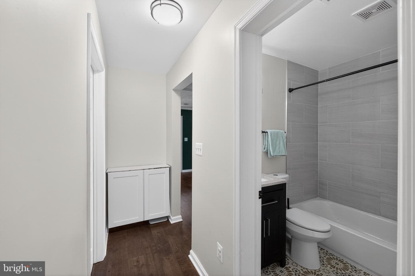 3670 5th Avenue photo 29