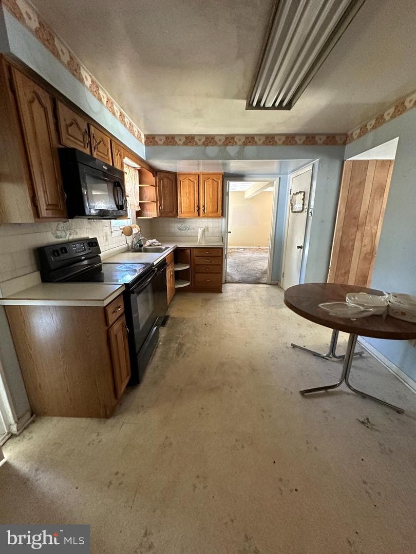 8511 Summit Road photo 5