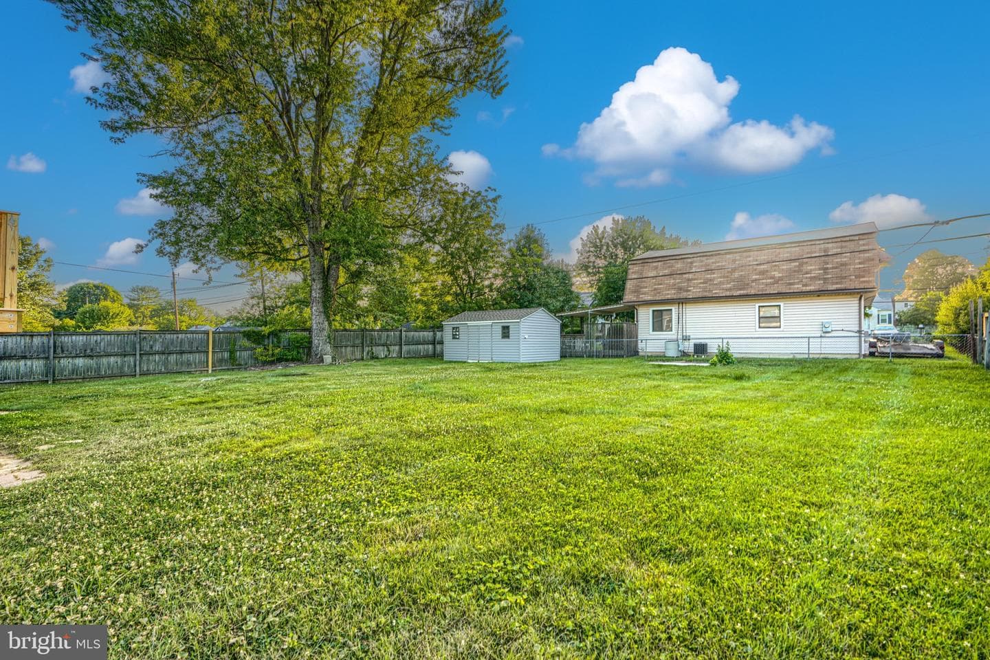 7518 Harmans Rd photo 38