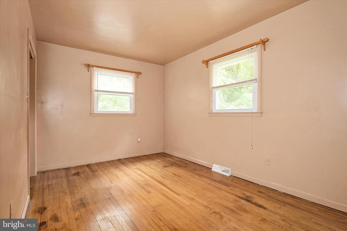 410 Walnut Drive photo 17