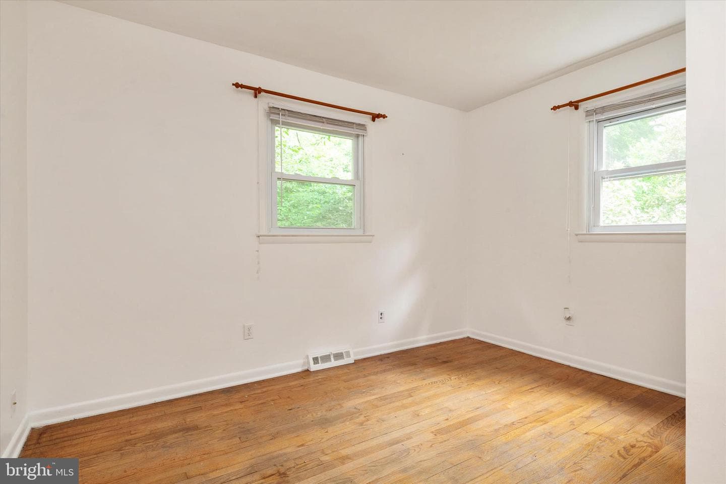 410 Walnut Drive photo 20