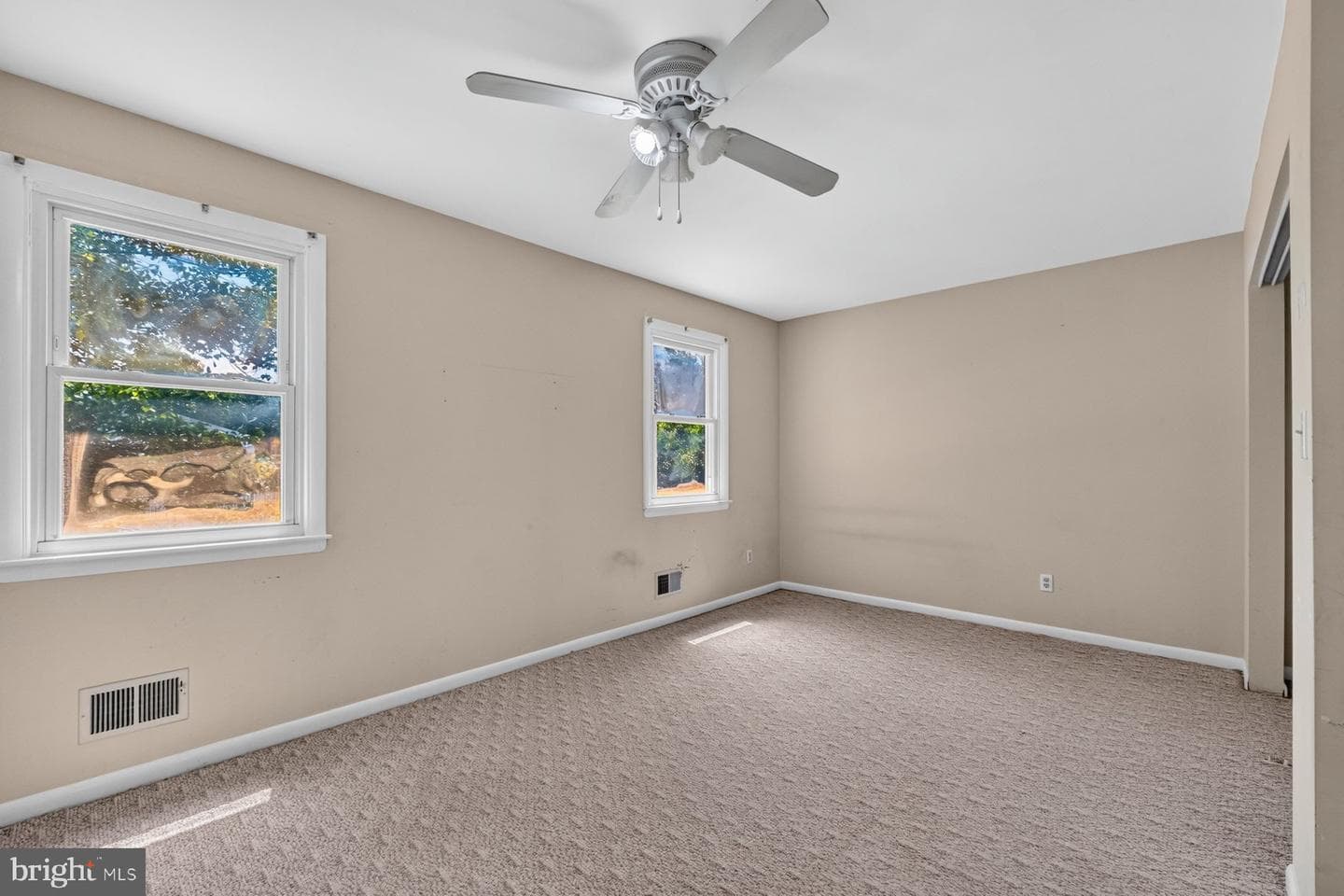 7738 Notley Road photo 14