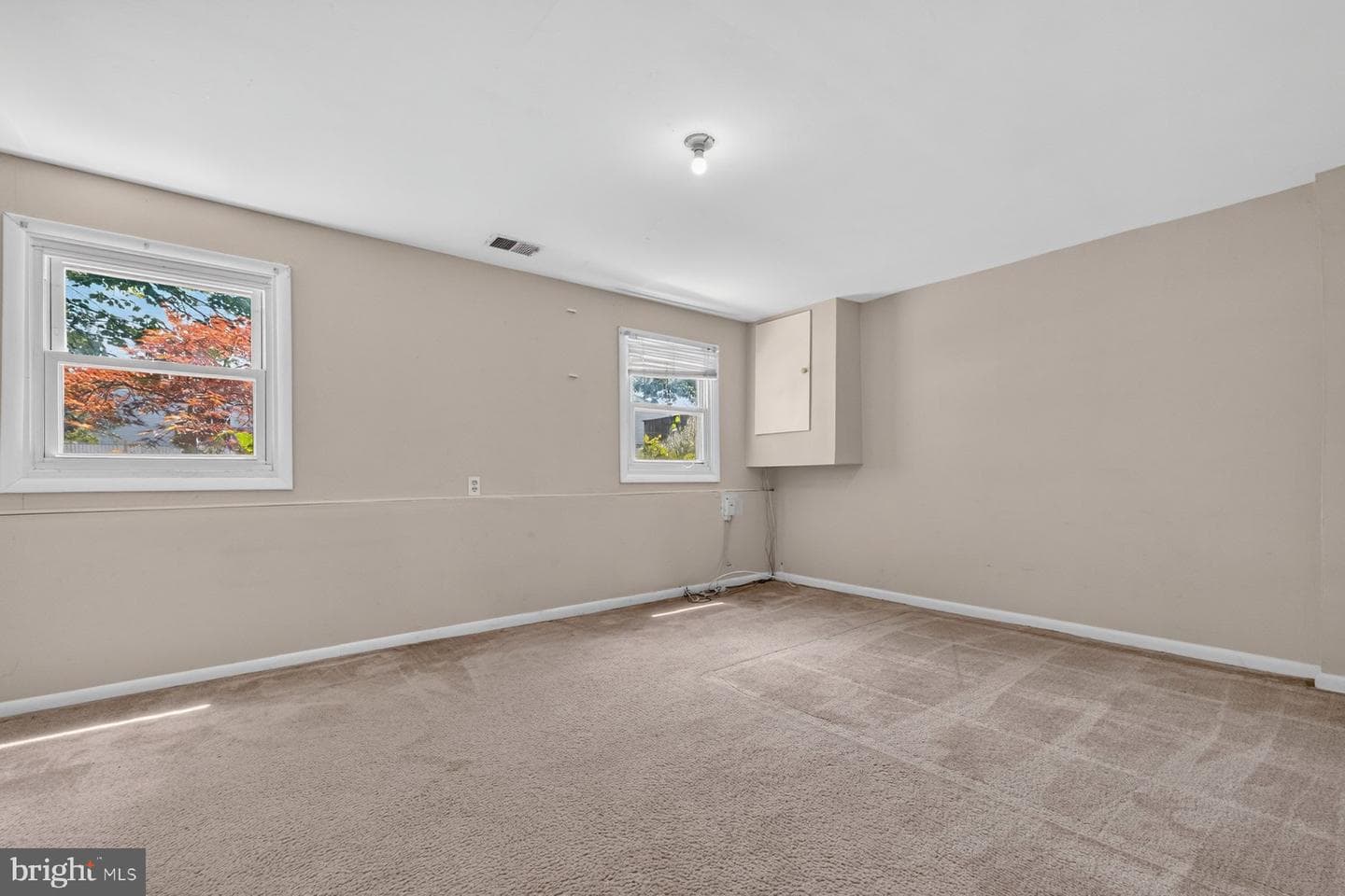 7738 Notley Road photo 24
