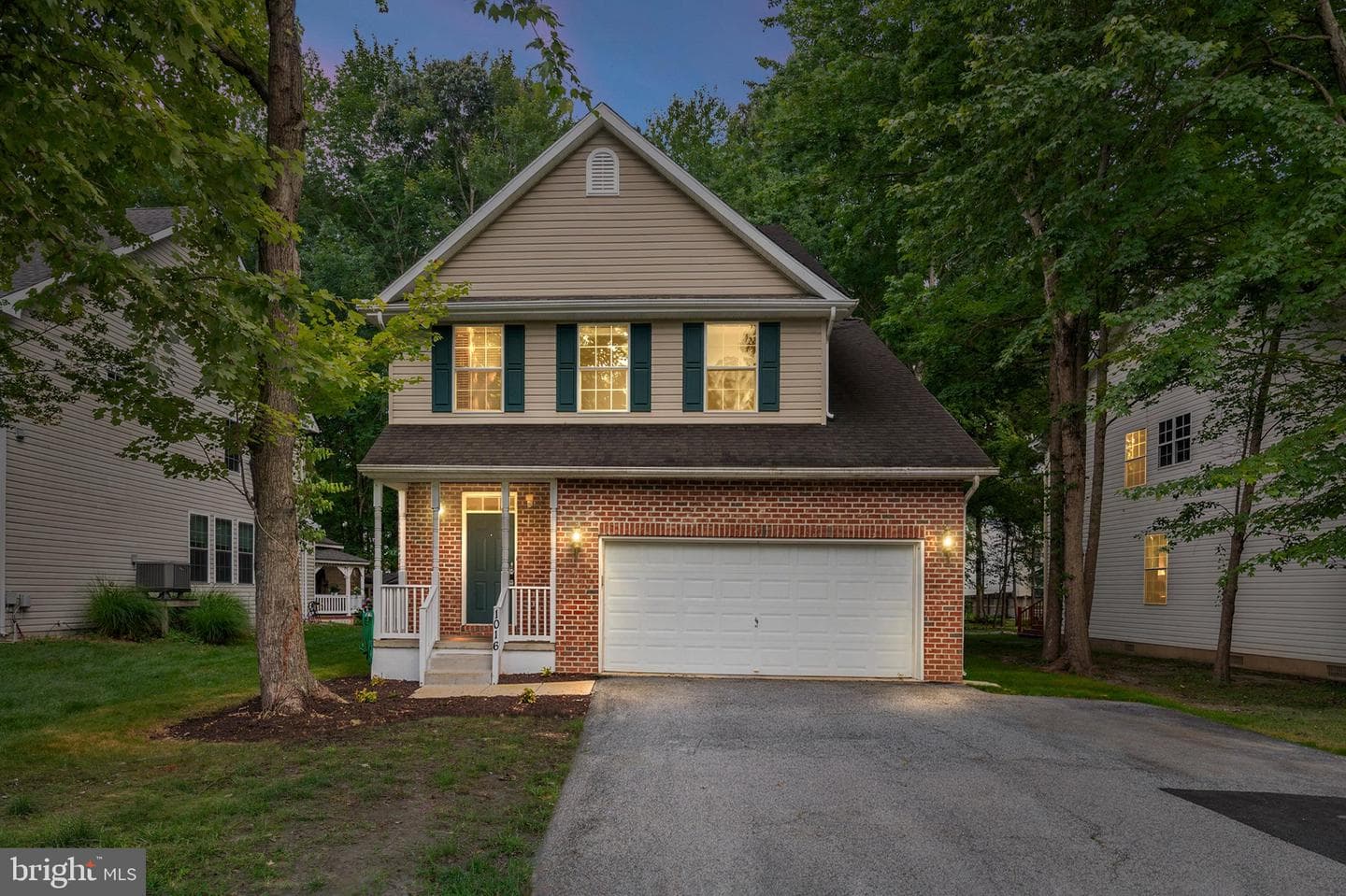 1016 Allen Avenue, West River