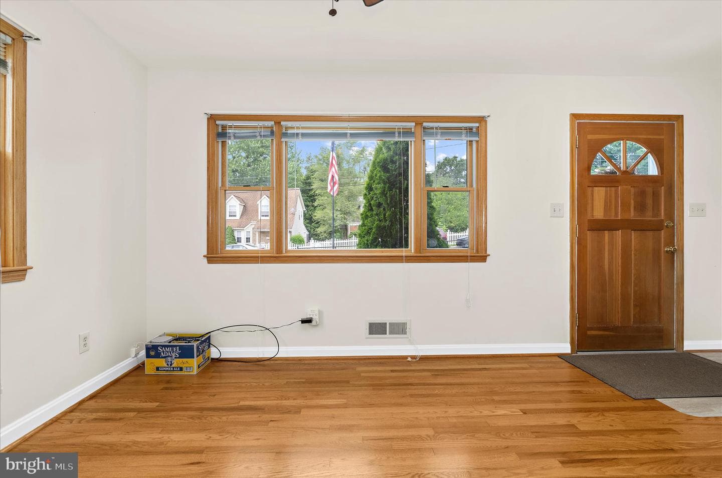 5801 Redmond Street photo 11