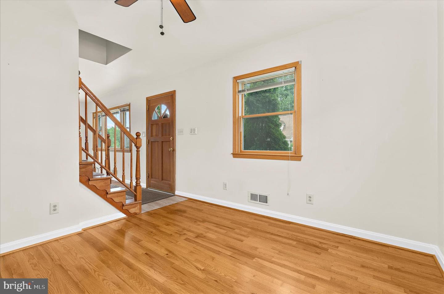 5801 Redmond Street photo 9