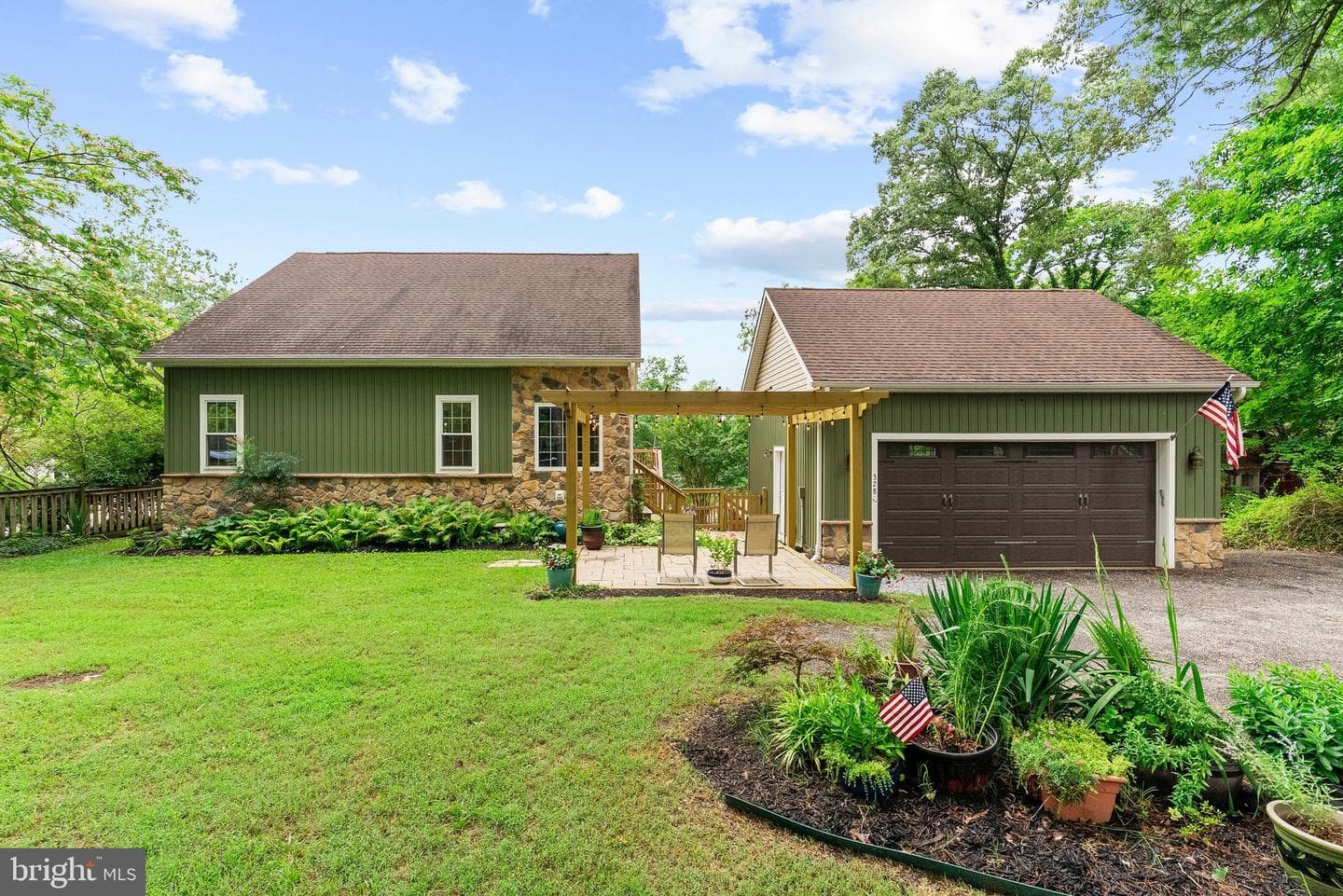 328 Oakdale Road photo 4