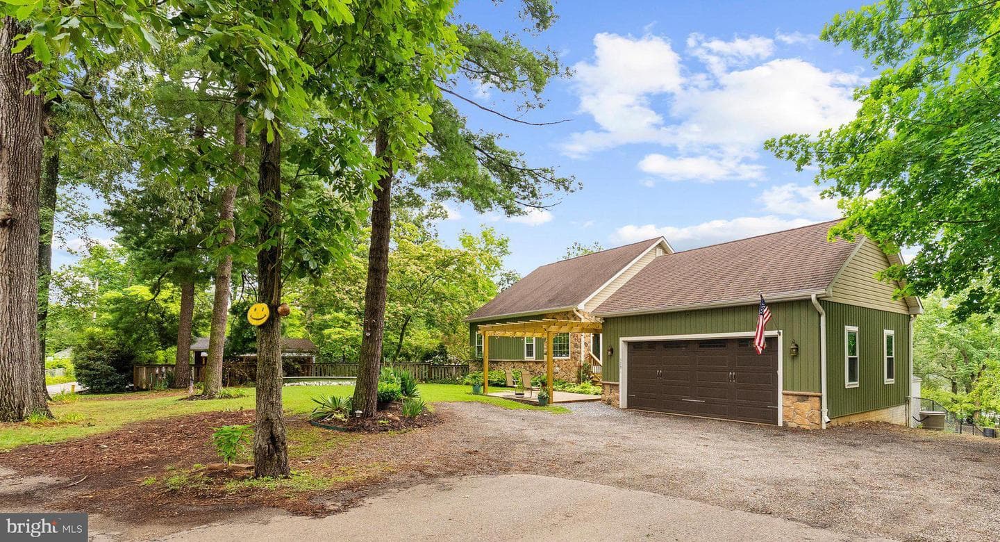 328 Oakdale Road photo 5