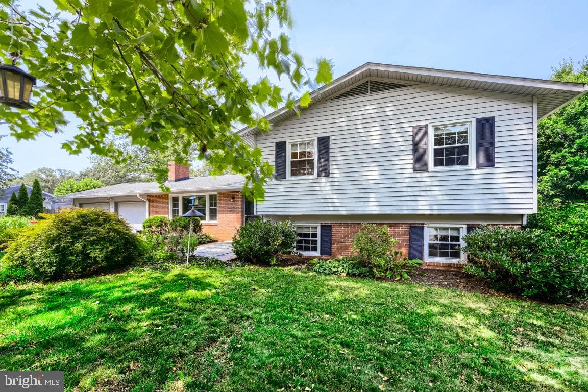 10 Saint Andrews Crossover, Severna Park