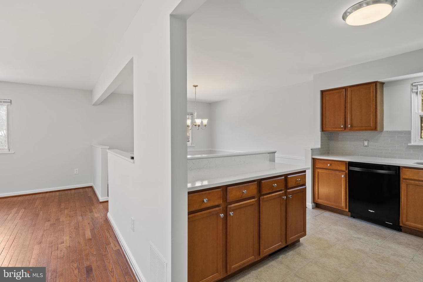 100 Oak Drive photo 10