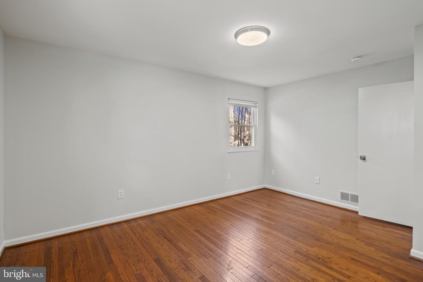 100 Oak Drive photo 20