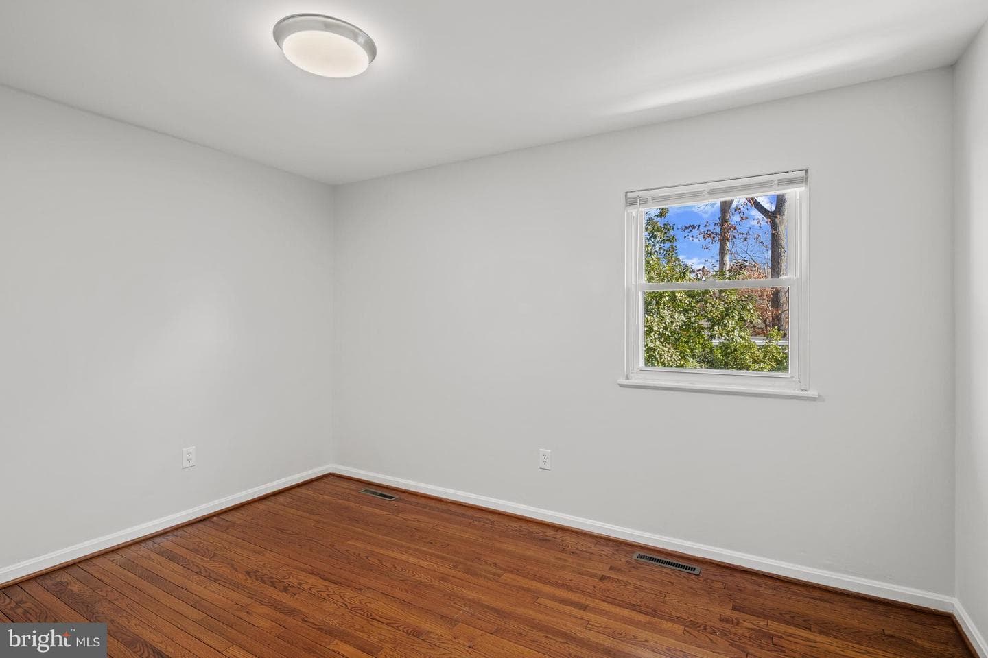 100 Oak Drive photo 25