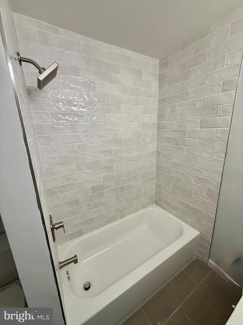 100 Oak Drive photo 32