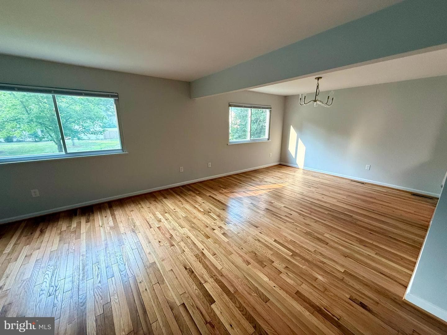 100 Oak Drive photo 4