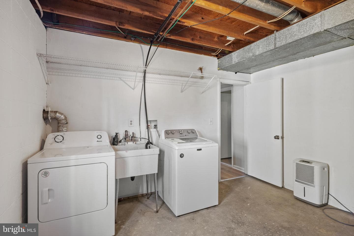 100 Oak Drive photo 40