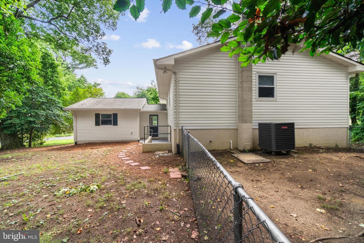 100 Oak Drive photo 45