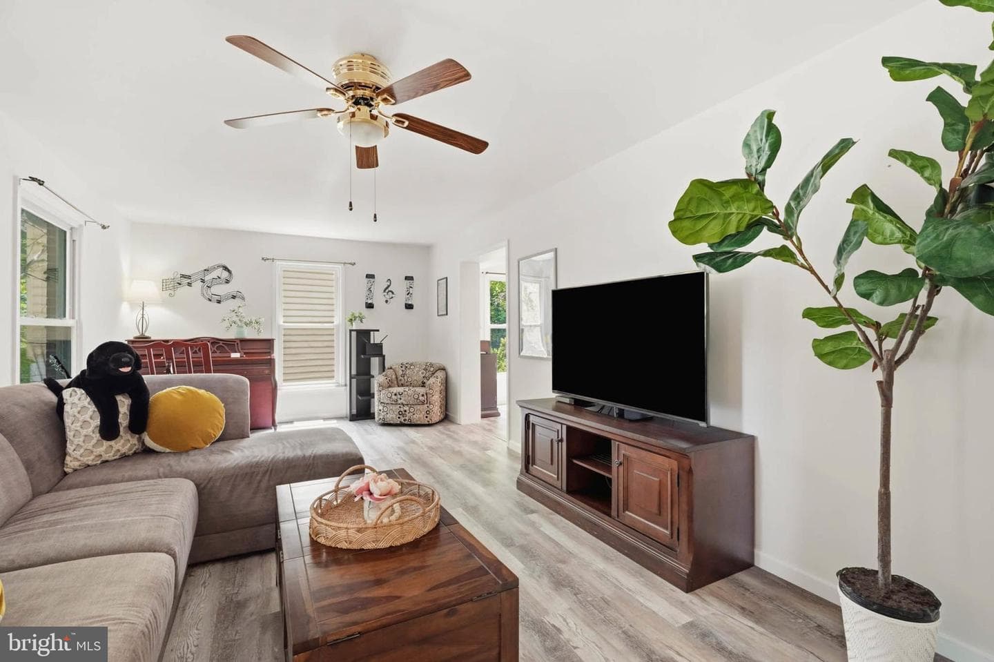 1507 Farlow Avenue photo 3