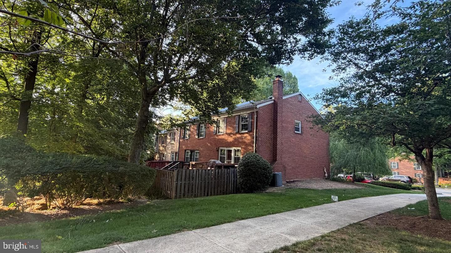 1501 Carlyle Drive photo 10