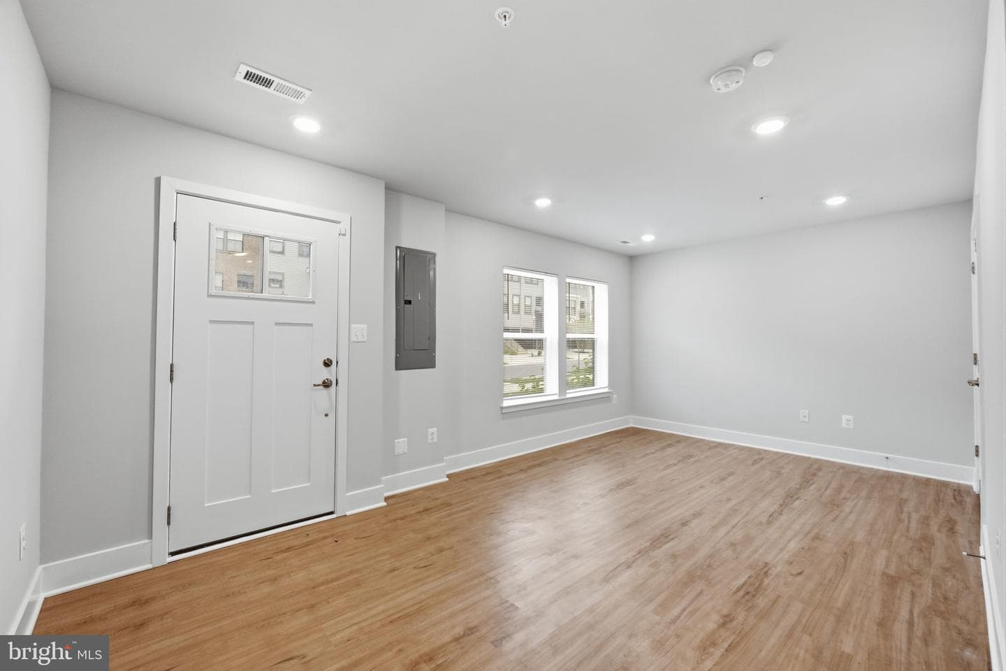 828 Teacher Mitchell Road photo 6