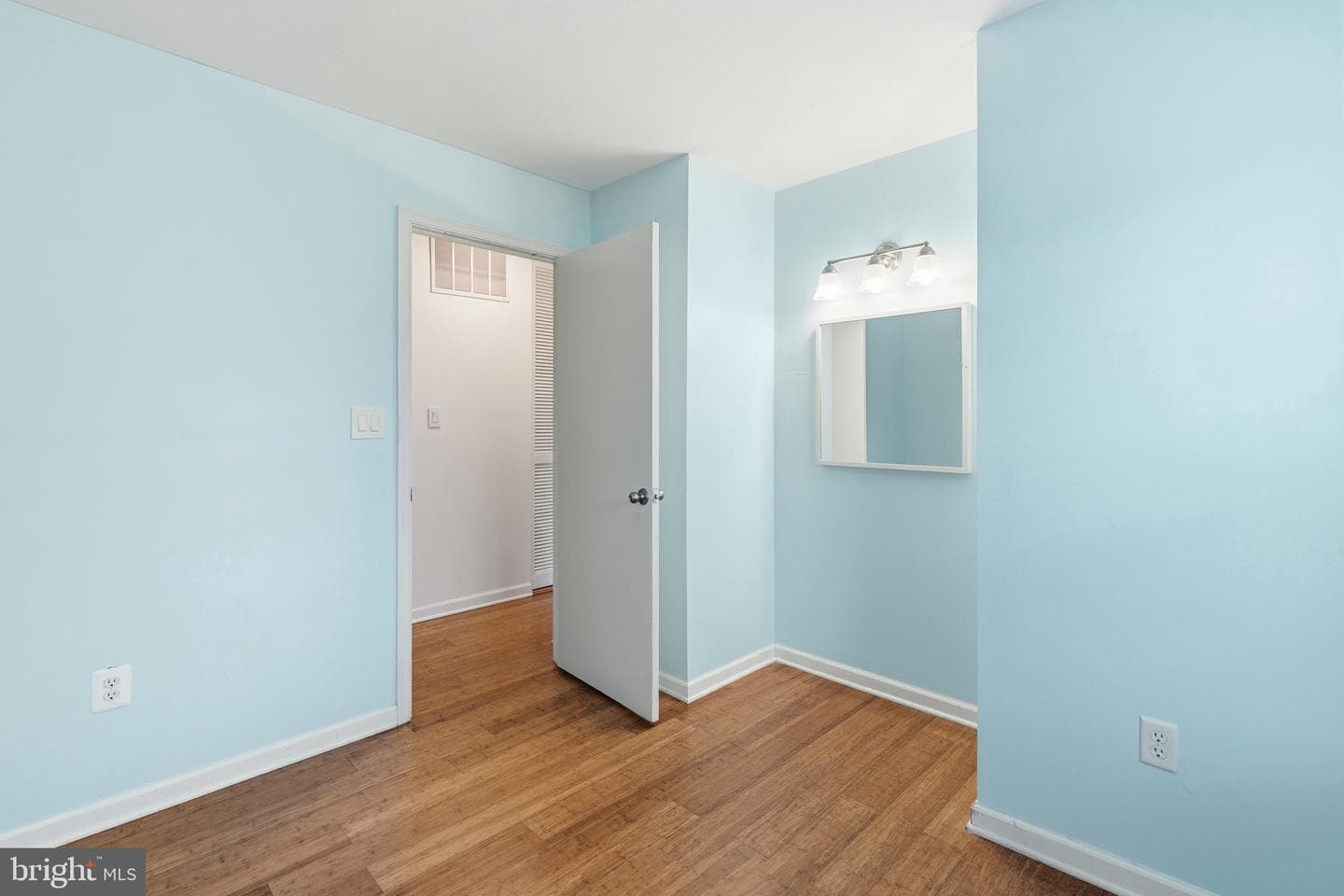 8 Georgetown Court #1-8 photo 15