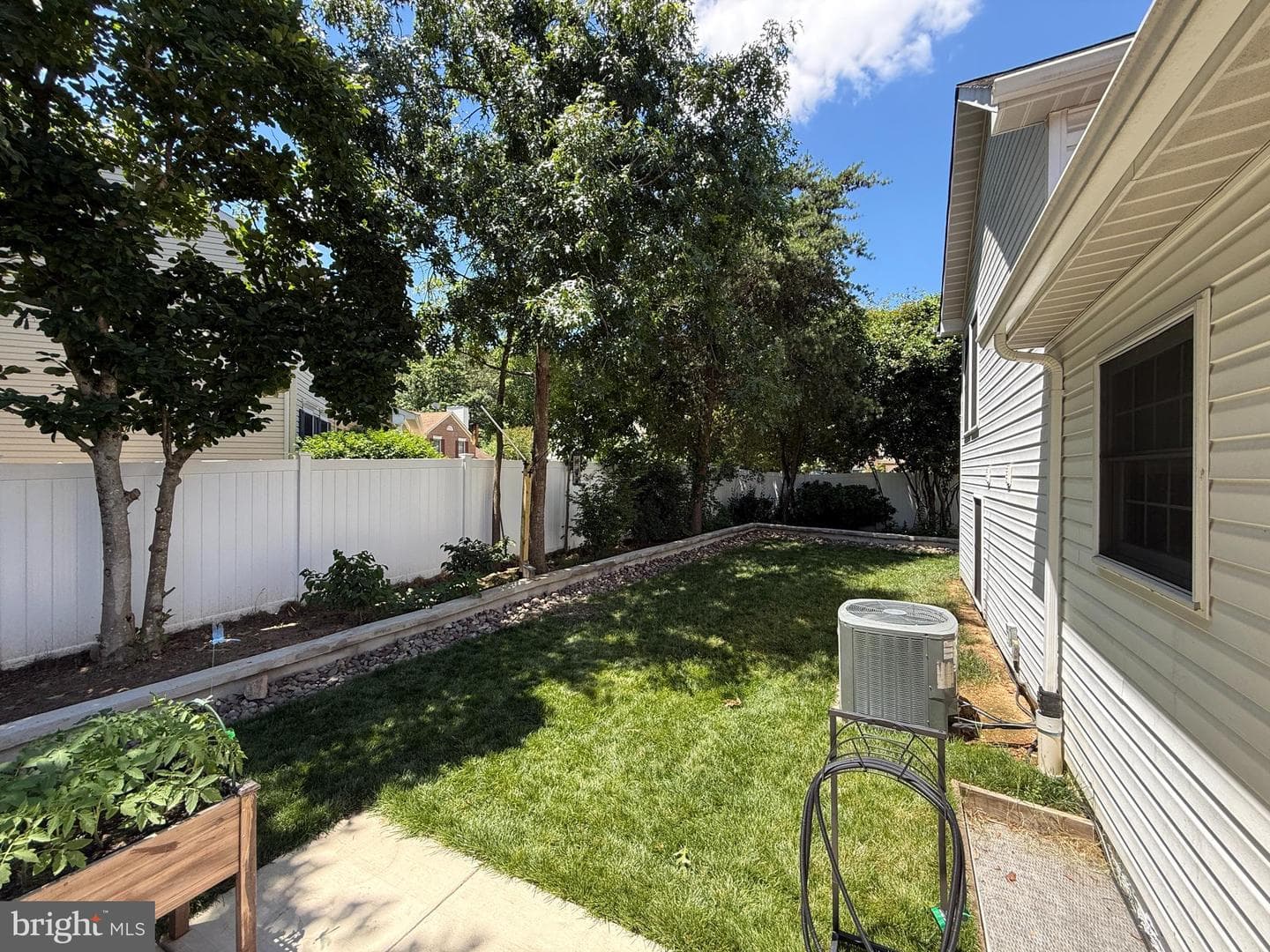 218 Cherry Hill Lane photo 4