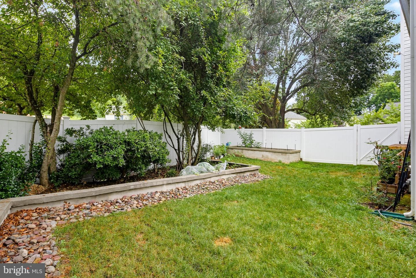 218 Cherry Hill Lane photo 5