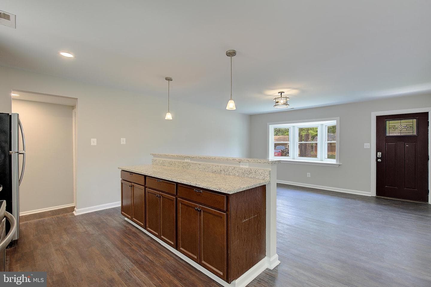 516 Queen Anne Avenue photo 18