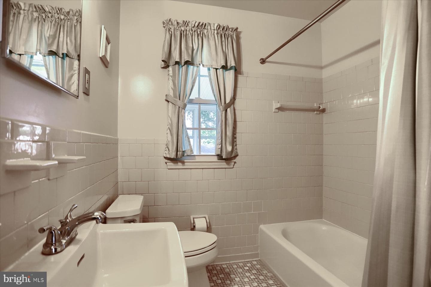 4 Baltimore Avenue photo 17