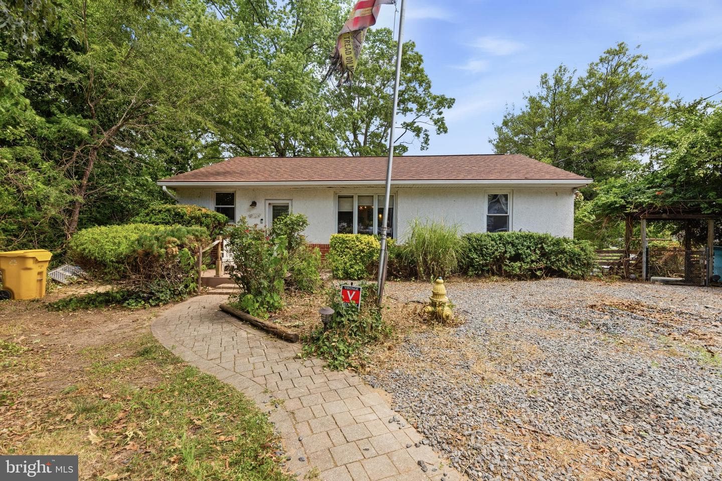 626 Laurel Drive photo 3