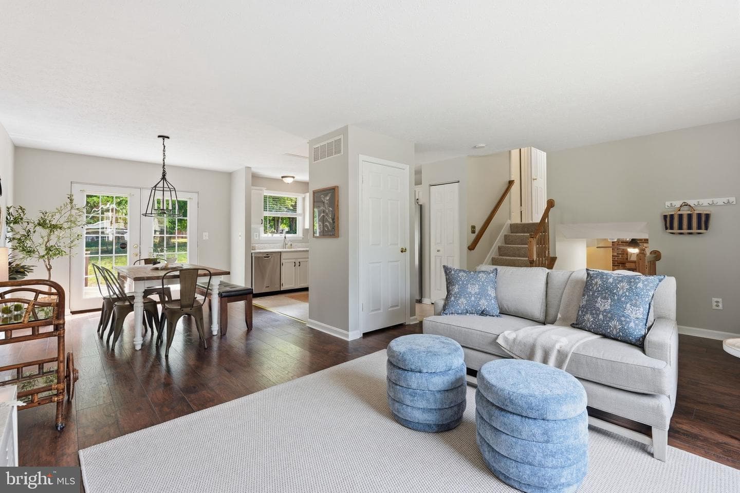 1007 Tasker Lane photo 4