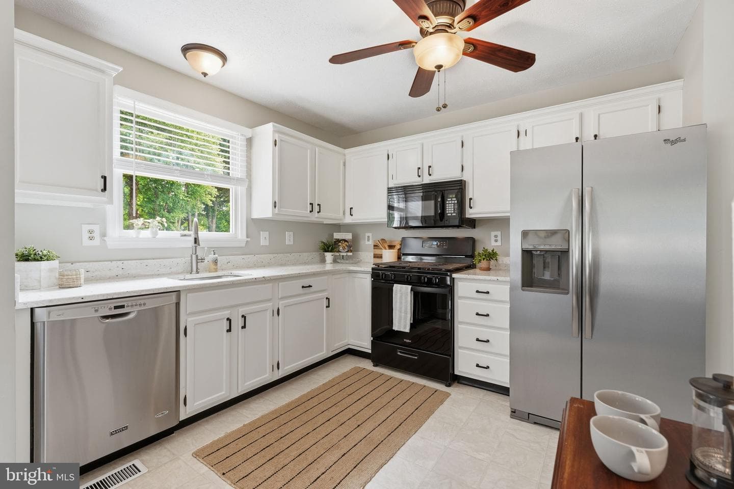 1007 Tasker Lane photo 9