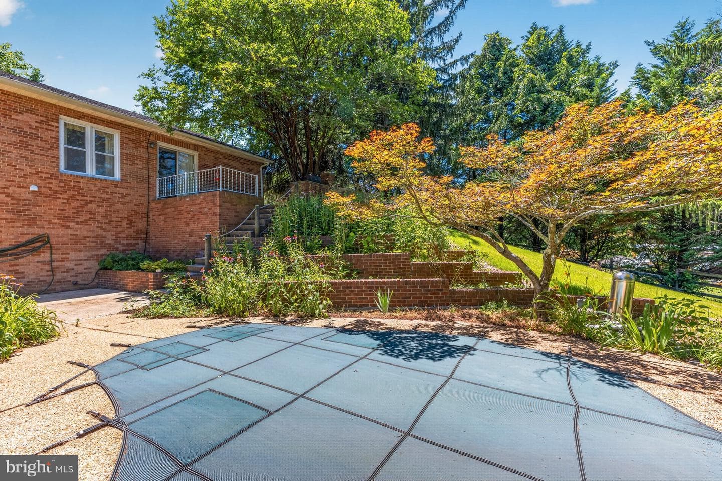 328 Sansbury Road photo 12